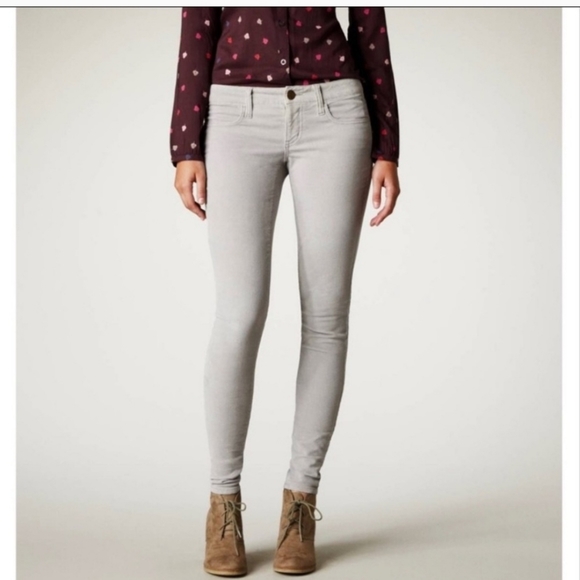 American Eagle Outfitters Denim - NWT American Eagle light gray jegging sz 4 Short